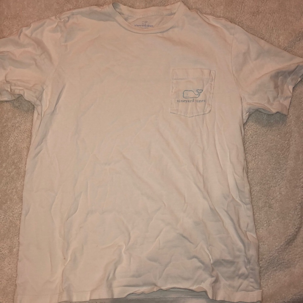 Vineyard Vines T shirt